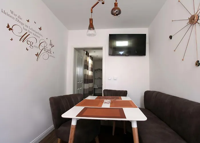 Ellena's Am Uke Apartament Hamburg
