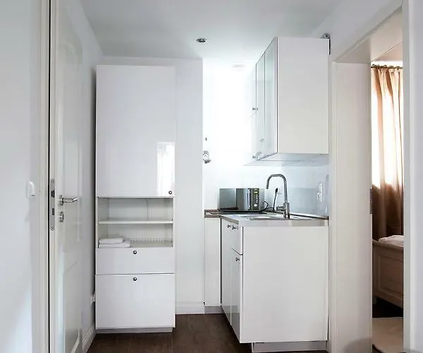 Ellena's Am Uke Apartament